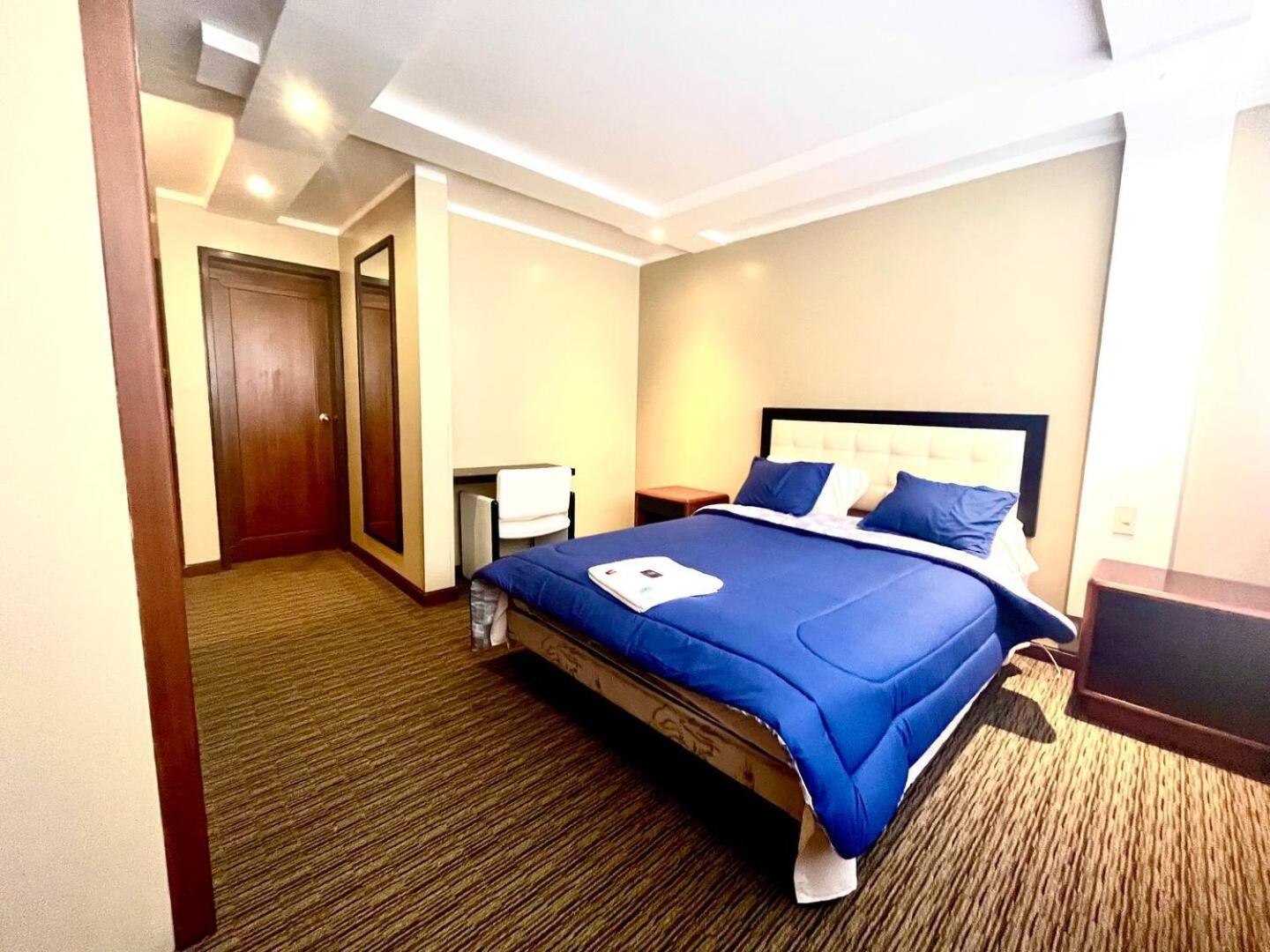 1420 Lujosa Habitacion - Hotel Akros Кіто Екстер'єр фото